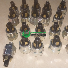 PRESSURE SWITCH 602-2-2115  KANT ( Công Tắc Áp Suất 1 bar G32 RIETER )